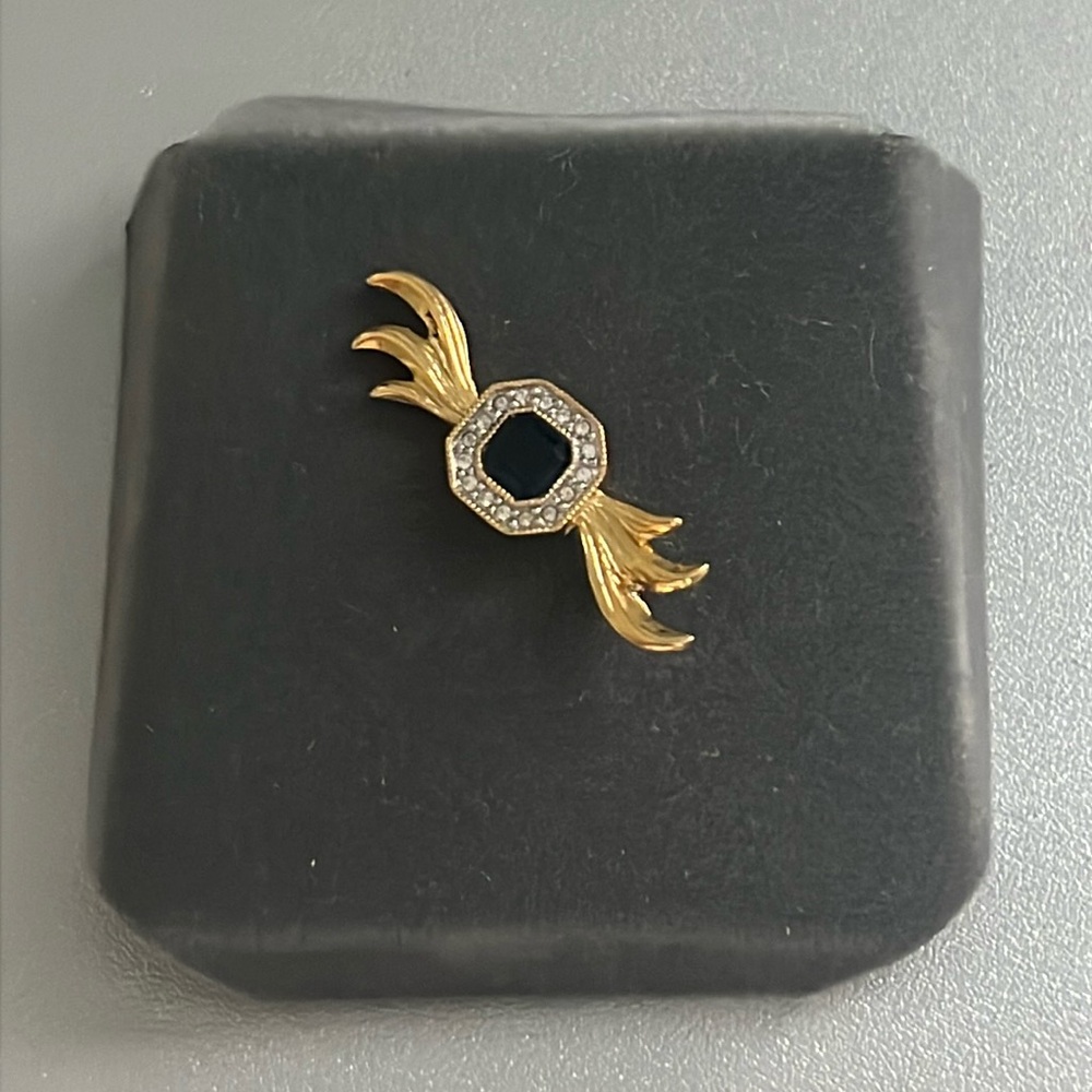 Gold and Gemstone Winged Brooch